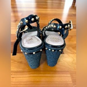 Vince Camuto Size 7.5 Espadrille Wedge